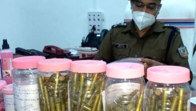 Photo of चतरा पुलिस ने भारी संख्या में बरामद किया अवैध हथियार !