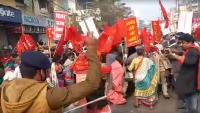 Photo of बिहार: नए कृषि कानून के खिलाफ किसानों के ‘राजभवन मार्च’ के दौरान झड़प, पुलिस ने किया लाठीचार्ज