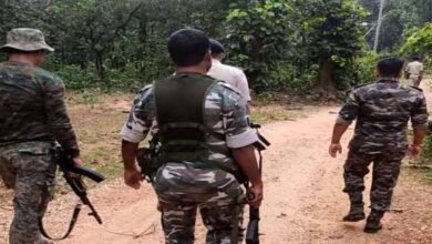 Photo of झारखंड : लातेहार में पुलिस और टीपीसी के बीच मुठभेड़, एक उग्रवादी ढेर, एके 47 राइफल बरामद