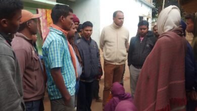 Photo of विधायक  के प्रयास से  राज्य से बाहर काम के दौरान दुर्घटना में मृत 12 प्रवासी मजदूरों के परिजनों को एक-एक लाख रुपए मुआवजा