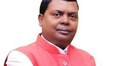 Photo of किसी भी स्थिति में लोकसभा क्षेत्र में कोई भी अवैध वसूली नहीं होने दिया जाएगा : गिरिडीह सांसद