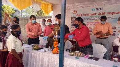 Photo of उपायुक्त सह जिला दण्डाधिकारी कस्तूरबा गांधी बालिका विद्यालय, घाटशिला में आयोजित कार्यक्रम में हुए शामिल, शैक्षणिक कीट का किया वितरण, छात्राओं को बताए सफलता के मंत्र