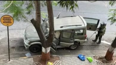 Photo of मुकेश अंबानी के घर के बाहर संदिग्ध कार की गुत्थी और उलझी? मौत से पहले शख्स ने लिखा था खत, जानें क्या था?
