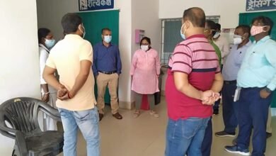 Photo of सुंदरपहाड़ी सीएचसी, एवं डमरुहाट पीएचसी,का औचक निरीक्षण !