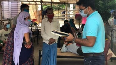 Photo of जिला प्रशासन के द्वारा कोरोना मरीजों के साथ-साथ उनके परिजनों को आवासन के साथ-साथ उपलब्ध कराया जा रहा है तीनों वक्त का भोजन व निःशुल्क जांच