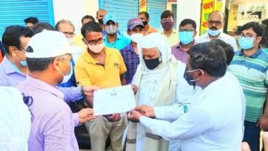 Photo of कोविड टीकाकरण को शत प्रतिशत करने के उद्देश्य से घर-घर जाकर उपायुक्त महोदय गोड्डा ने ग्रामीणों को कोविड टीका लगवाने हेतु किया प्रेरित।
