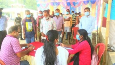 Photo of कैम्प में बोहरा स्टेडियम में 18+ के 726 एवं 45+ के 359 लोगों ने अपना टीकाकरण कराया।