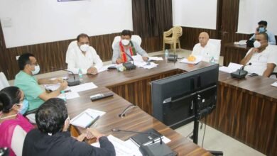 Photo of पूर्व के स्वीकृत कार्यों को पूर्ण कराने की कार्यवाही करें- प्रभारी मंत्री