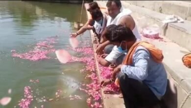 Photo of 251 लावारिश शवों के अस्थियों का विसर्जन हरिद्वार में हुआ !