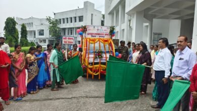Photo of राष्ट्रीय पोषण माह के तहत उपायुक्त ने जागरूकता वाहन को हरी झंडी दिखाकर किया रवाना
