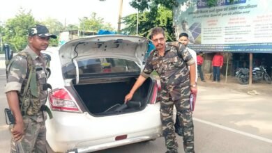 Photo of पतरातू पुलिस ने एंटी क्राइम वाहन जांच अभियान चलाया,एंटी क्राइम वाहन जांच के दौरान पतरातू पुलिस वाहन जांच करती