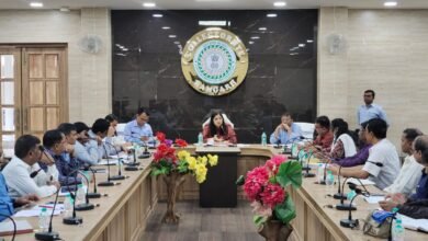 Photo of उपायुक्त की अध्यक्षता में हुई आधारभूत संरचनाओं एवं विभिन्न परियोजनाओं की समीक्षा बैठक