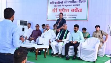 Photo of मुख्यमंत्री ने लैलूंगा में ली अधिकारियों की समीक्षा बैठक
