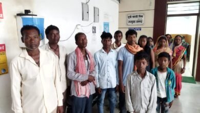 Photo of जमीन हड़पने एवं पुलिस द्वारा गाली गलौज करने को लेकर भुक्तभोगी ने उपायुक्त को दिया आवेदन