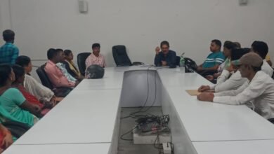 Photo of पणन पदाधिकारी उदय शंकर ने पतरातू प्रखंड के सभी जन वितरण प्रणाली के दुकानदरों के साथ की बैठक