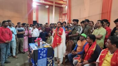 Photo of विधायक अंबा प्रसाद ने हजारीबाग गड़ीखाना पूजा पंडाल का किया उद्घाटन