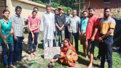 Photo of गिद्दी पंचायत क में पीसीसी पथ का मुखिया ने किया शिलान्यास .