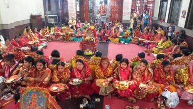 Photo of माता वैष्णों देवी मंदिर में करवा चौथ व्रत कथा का आयोजन, 251 सुहागिन महिलाओं ने की अखंड सुहाग की प्रार्थना।