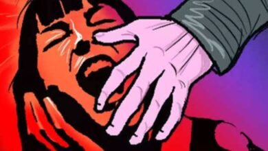 Photo of प्रेम प्रसंग में फंसा कर युवती के साथ किया सामूहिक बलात्कार, युवती ने की पतरातू थाने में लिखित शिकायत