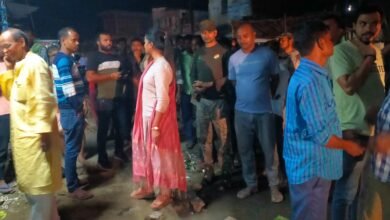 Photo of बड़कागांव मुख्य चौक में जलजमाव से होने वाली समस्या से जल्द मिलेगा निजात, नाली निर्माण कार्य की प्रक्रिया टेंडर में, प्रक्रिया पूर्ण होते ही शुरू होगा नाली निर्माण का कार्य- अंबा प्रसाद