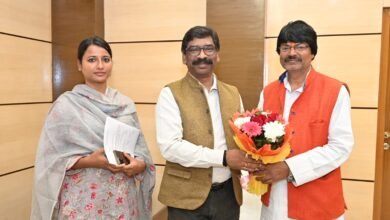 Photo of योगेंद्र साव ने सांसद हेमंत सोरेन से की मुलाकात, विधानसभा क्षेत्र में विस्थापन से जुड़े कई मामले एवं उनके समाधान को लेकर की वार्ता