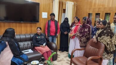 Photo of क्षेत्र के विभिन्न समस्याओं के यथाशीघ्र समाधान हेतु उपायुक्त हजारीबाग से विधायक अंबा प्रसाद ने की मुलाकात