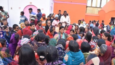 Photo of जुगरा में रुद्र महायज्ञ सह विश्वकर्मा प्राण प्रतिष्ठा के ध्वजारोहण कार्यक्रम में शामिल हुए विधायक अंबा