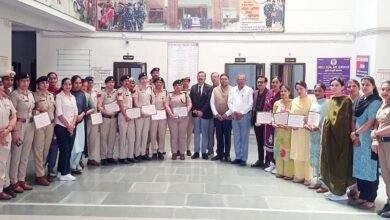 Photo of NHRCCB ने 40 से अधिक महिलाओं को प्रशंसा पत्र देकर सम्मानित किया